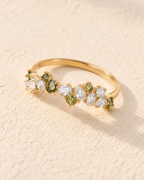 Bellina bague couronne zircons verts et blancs plaqué or 18 carats