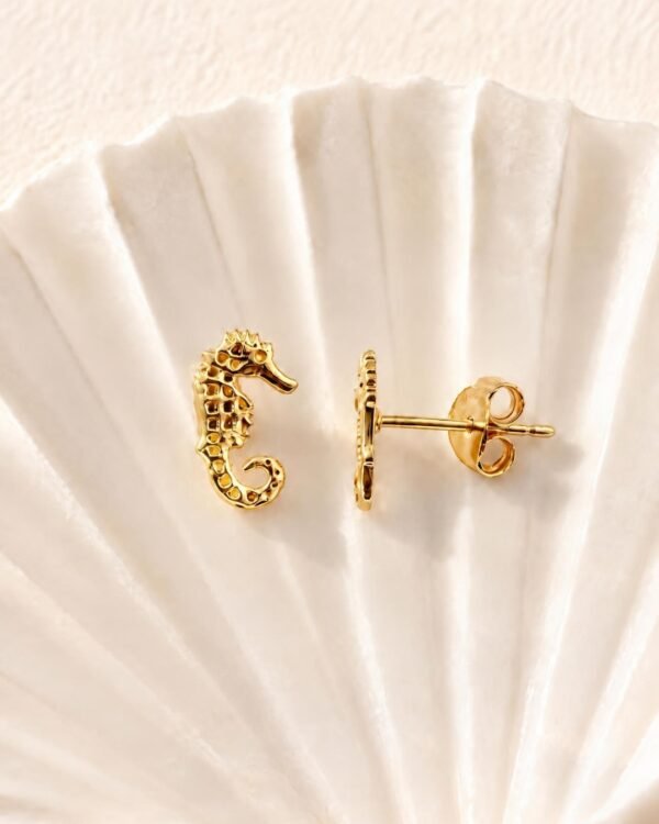 Hippea mini boucles d oreilles hippocampe Cénélia