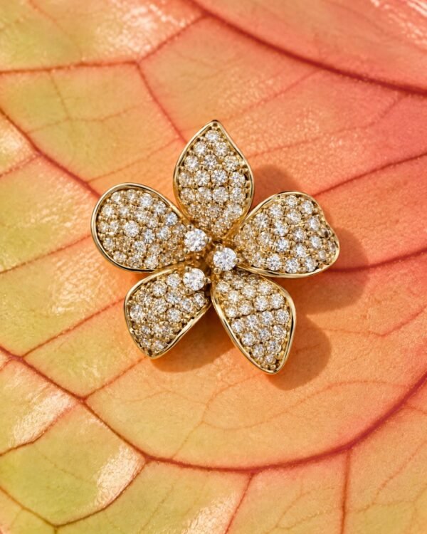 Plumeria pendentif fleur zircons blancs