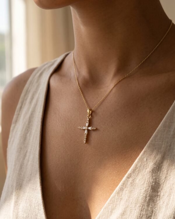 Séraphine pendentif croix vintage Cénélia